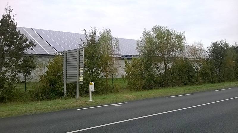 Le Poiré-sur-Vie 85 - Mise en service 4/12/2012 - Puissance totale : 98.40 kWc