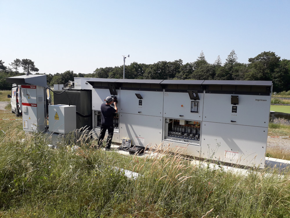 opération de suivi sur site en photovoltaïque